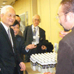JAXA�Y�w���A�g�V���|�W�E��2006�u�F���~�C�m�x�[�V�����v
